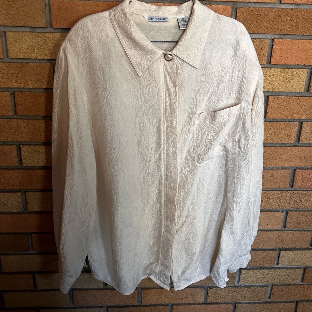 Vintage Ship N Shore 100% Silk Cream Leaf Printed Cream Button Up Long Sleeve 16